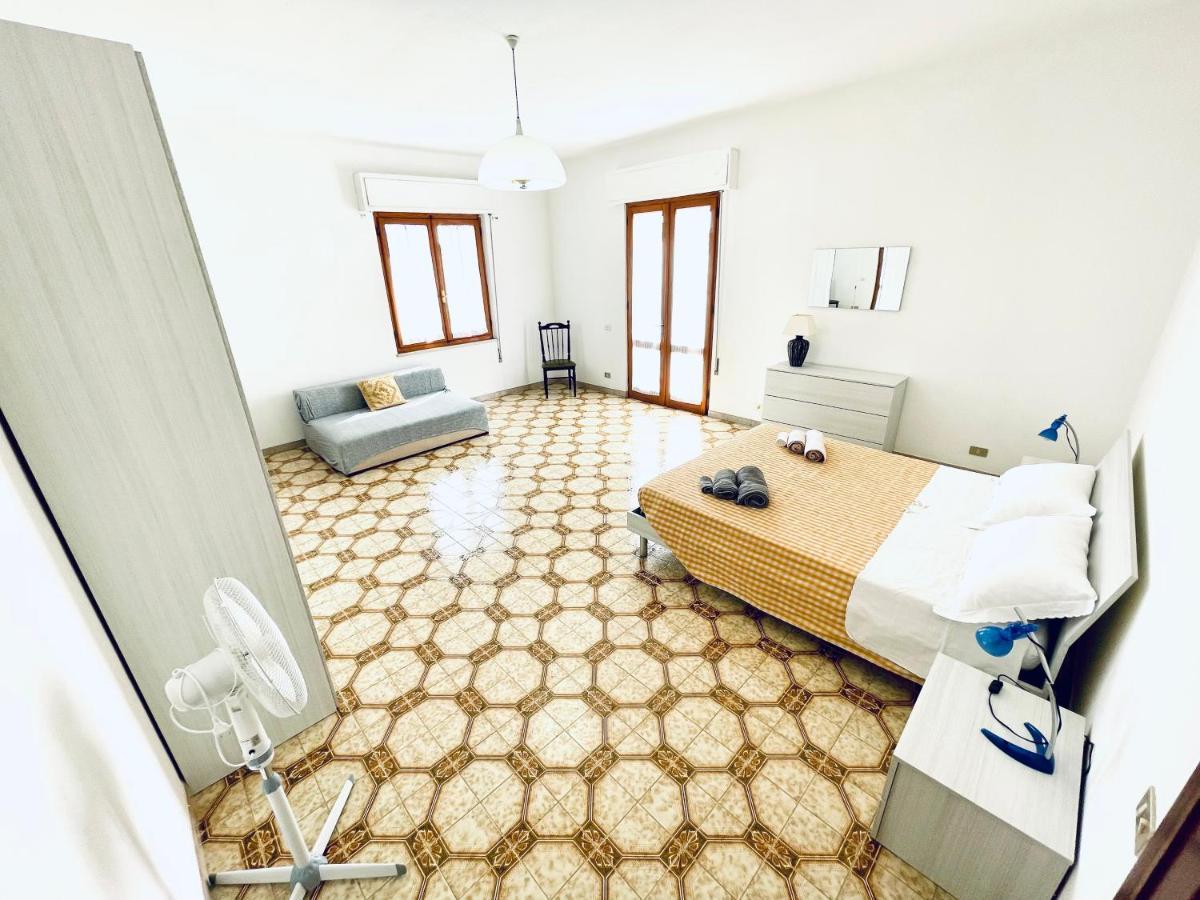 Sa Domu Zara - Ampia Casa Con Terrazzo Villa พูลา ภายนอก รูปภาพ
