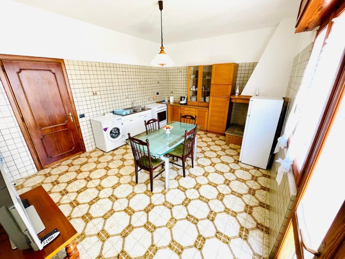 Sa Domu Zara - Ampia Casa Con Terrazzo Villa พูลา ภายนอก รูปภาพ
